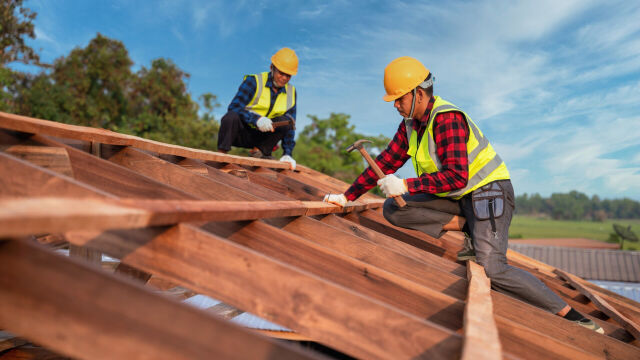 Etapy budowy dachu